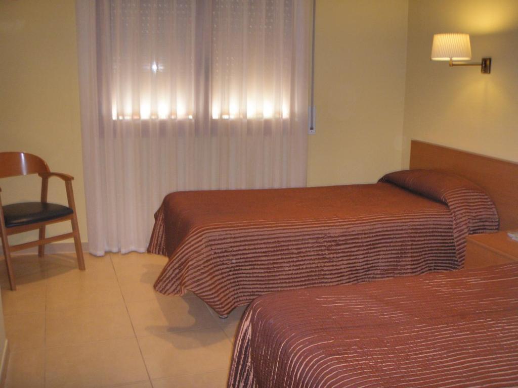 Hostal Mallorquines Riudarenes Bilik gambar