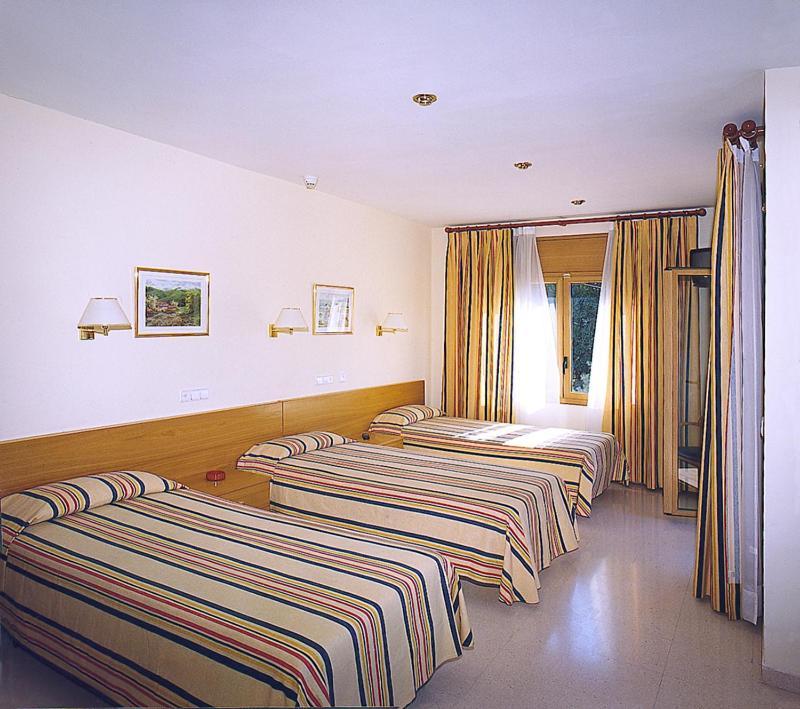 Hostal Mallorquines Riudarenes Luaran gambar